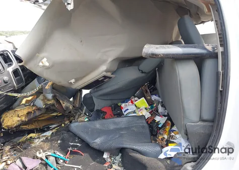 2019 Ram 1500 Classic Slt 4X2 6'4 Box from USA, damaged, VIN 1C6RR6TT2KS584471